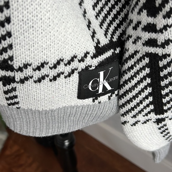 Calvin Klein Jeans No Button Plaid Cardigan Sweater, NWT, Size S - Picture 2 of 9